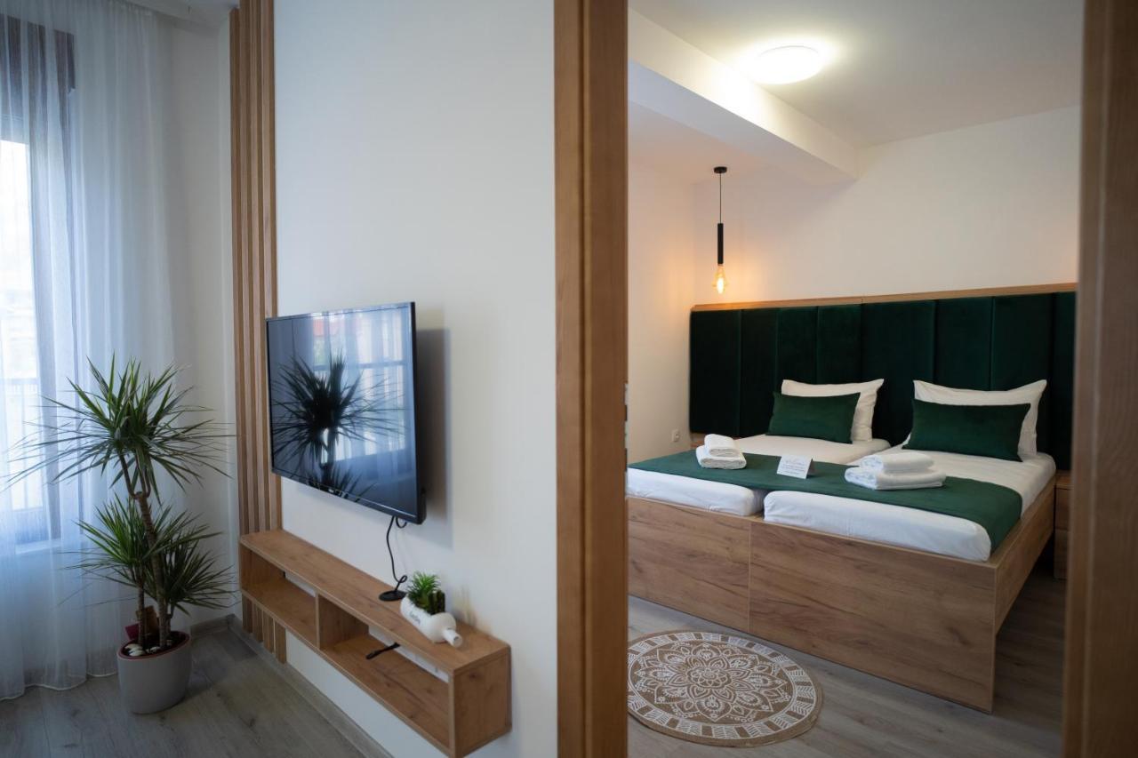 Apartments And Rooms Smile Mostar Exterior foto